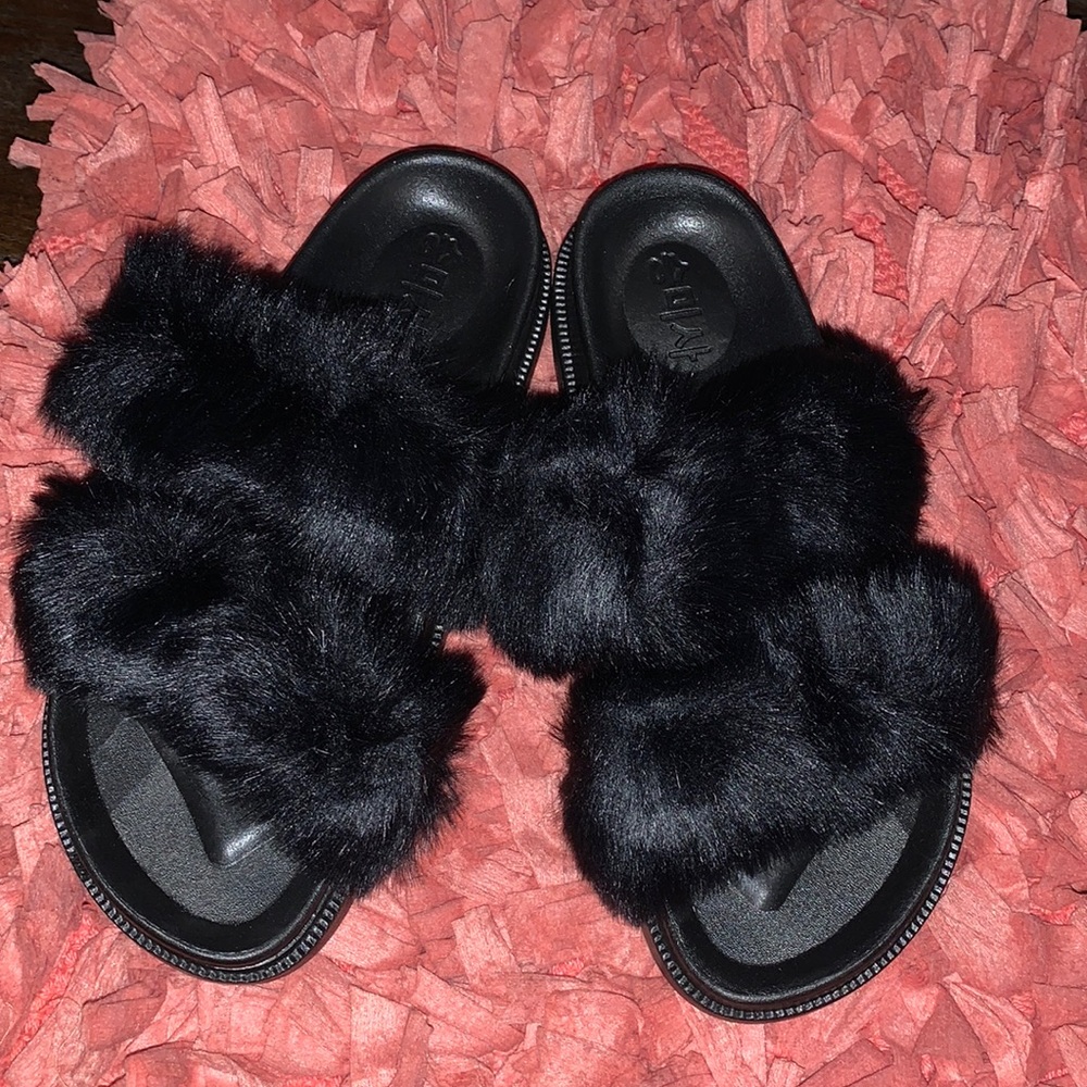 NEW IN PACK BLACK FAUX FUR 2 STRAP SLIDES